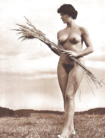 Vintage black and white photos naked women